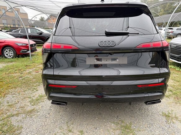 2026 Audi Q7 III (G8), чёрный, 19300000 рублей - вид 3
