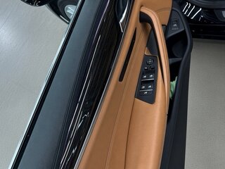 2017 BMW 5 серии 530d xDrive VII (G30/G31/G38), чёрный, 3650000 рублей, вид 5