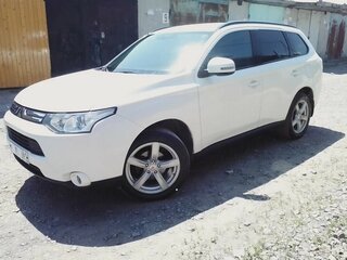2012 Mitsubishi Outlander III, белый, 1150000 рублей, вид 1