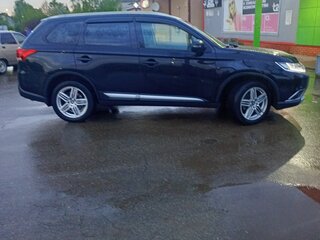 2016 Mitsubishi Outlander III Рестайлинг 2, чёрный, 1690000 рублей, вид 4