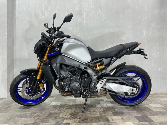 2022 Yamaha MT-09 (FZ-09), серый, 1065000 рублей - вид 1