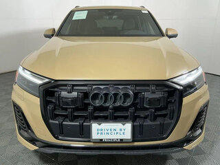 2025 Audi Q7 45 TFSI II (4M) Рестайлинг 2, золотистый, 7479342 рублей, вид 2