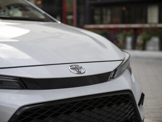 2023 Toyota Corolla XII (E210), белый, 1660000 рублей, вид 2