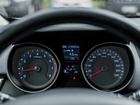 2016 Hyundai i30 II Рестайлинг, белый, 1000000 рублей, вид 5