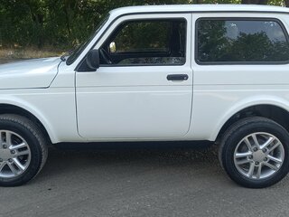 2014 Lada (ВАЗ) 2121 (4x4) I Рестайлинг, белый, 430000 рублей, вид 4
