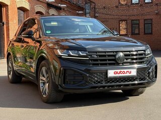2024 Volkswagen Touareg III Рестайлинг, коричневый, 10950000 рублей, вид 3