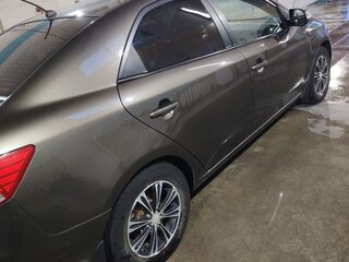 2010 Kia Cerato 4-speed II, серый, 750000 рублей, вид 3