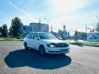 1999 Toyota Vista V (V50), белый, 499000 рублей, вид 4