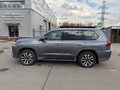 2017 Lexus LX 570 III Рестайлинг 2, серый, 5380000 рублей - вид 4