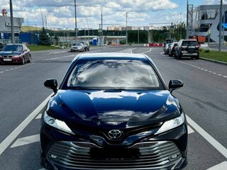 2020 Toyota Camry VIII (XV70), чёрный, 2600000 рублей, вид 3