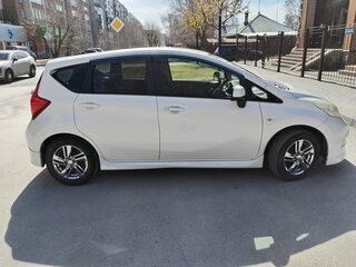 2013 Nissan Note II, белый, 825000 рублей, вид 2