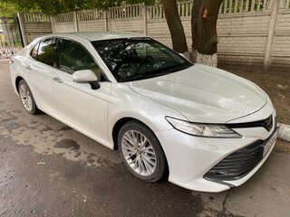 2019 Toyota Camry VIII (XV70), белый, 3500000 рублей, вид 3