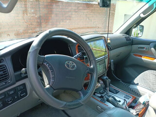 2006 Toyota Land Cruiser 100 Series Рестайлинг 2, серебристый, 2350000 рублей, вид 4