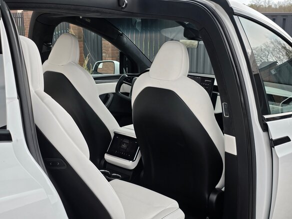 2022 Tesla Model X Plaid I Рестайлинг, белый, 8800000 рублей - вид 21