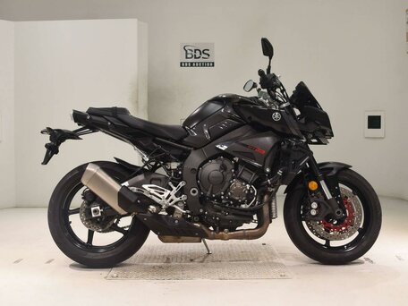 2019 Yamaha MT-10, чёрный, 1277000 рублей, вид 2