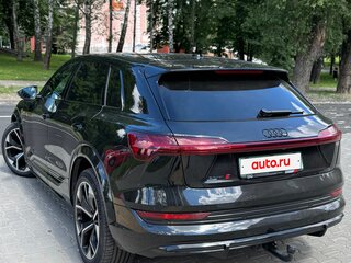2022 Audi e-tron S, чёрный, 5200000 рублей, вид 2