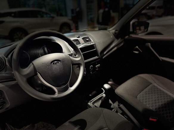 2025 Lada (ВАЗ) Granta I Рестайлинг, белый, 1094000 рублей - вид 8