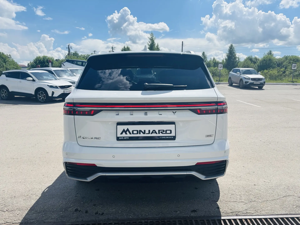 2026 Geely Monjaro I Рестайлинг, белый, 4954990 рублей - вид 6