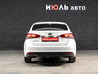 2019 Kia Cerato III Рестайлинг (Classic), белый, 1450000 рублей, вид 5