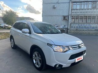 2014 Mitsubishi Outlander III, белый, 1300000 рублей, вид 2