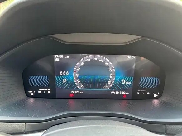 2023 Skoda Karoq DSG7 I, белый, 2370000 рублей - вид 13