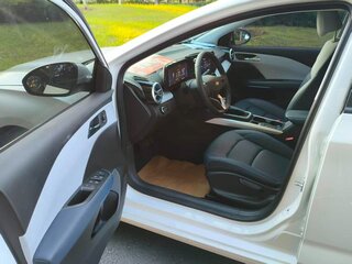 2023 Chevrolet Monza II Рестайлинг, серебристый, 1350000 рублей, вид 4