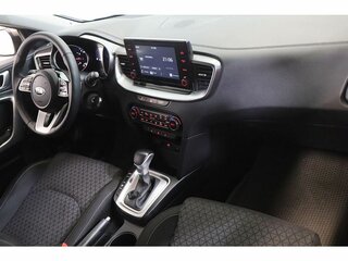 2020 Kia Ceed III, серый, 1575000 рублей, вид 5