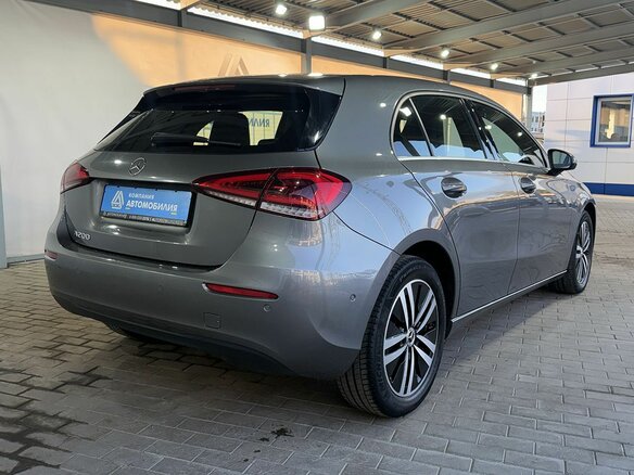 2019 Mercedes-Benz A-Класс 200 IV (W177), серый - вид 4