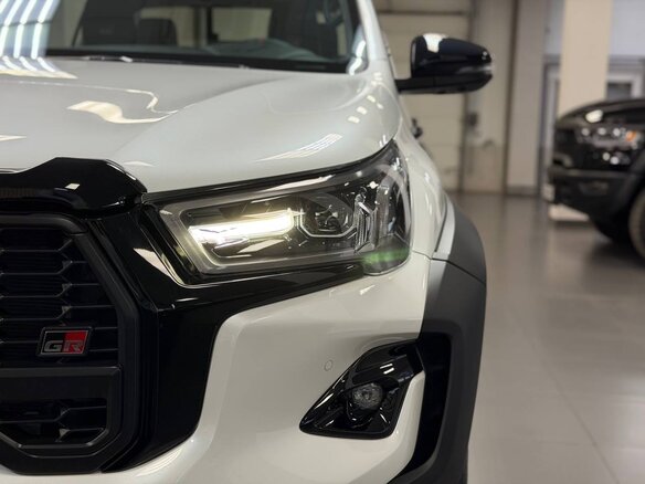 2025 Toyota Hilux VIII Рестайлинг 2, белый, 7290000 рублей - вид 23
