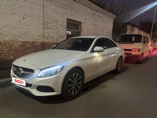 2015 Mercedes-Benz C-Класс 180 IV (W205), белый, 1600000 рублей, вид 1