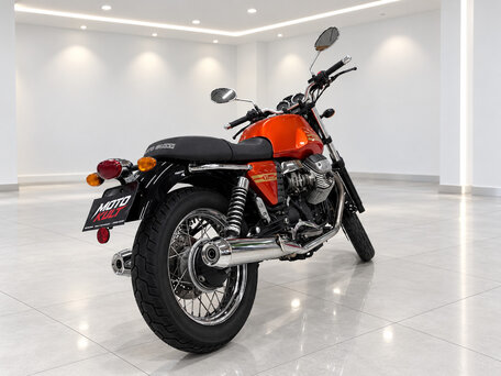 2011 Moto Guzzi V 7, золотистый, 455913 рублей, вид 5