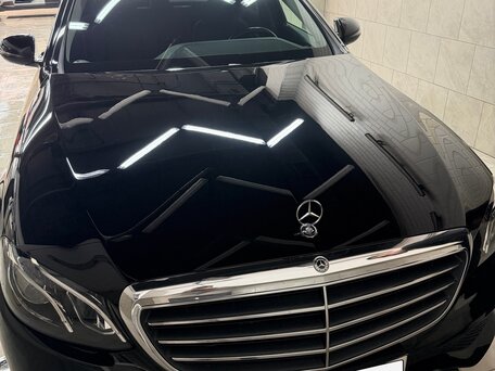 2019 Mercedes-Benz E-Класс 200 V (W213, S213, C238), чёрный, 3000000 рублей, вид 1