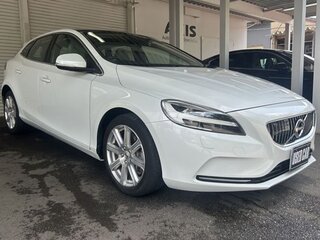 2019 Volvo V40 II Рестайлинг, белый, 937069 рублей, вид 1