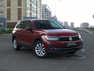 2021 Volkswagen Tiguan II Рестайлинг, красный, 1955000 рублей, вид 3