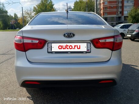 2011 Kia Rio 5-speed III, серебристый, 670000 рублей, вид 4