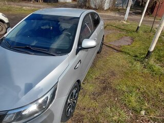 2016 Kia Rio III Рестайлинг, серебристый, 808000 рублей, вид 2