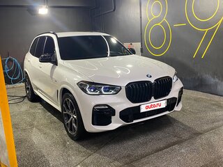 2020 BMW X5 30d IV (G05/G18), белый, 6999000 рублей, вид 2