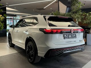 2026 Volkswagen Tiguan L Pro III (China Market), белый, 4850000 рублей, вид 2