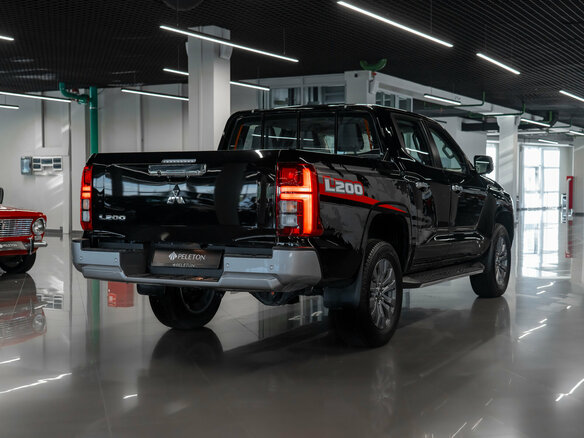 2026 Mitsubishi L200 VI, чёрный, 5700000 рублей - вид 4