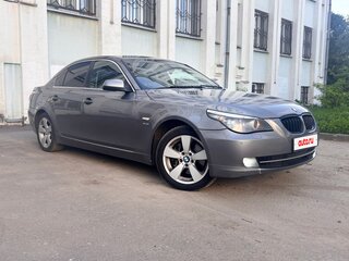 2009 BMW 5 серии 525xi V (E60/E61) Рестайлинг, серый, 975000 рублей, вид 4