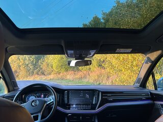 2019 Volkswagen Touareg III, серый, 3550000 рублей, вид 5