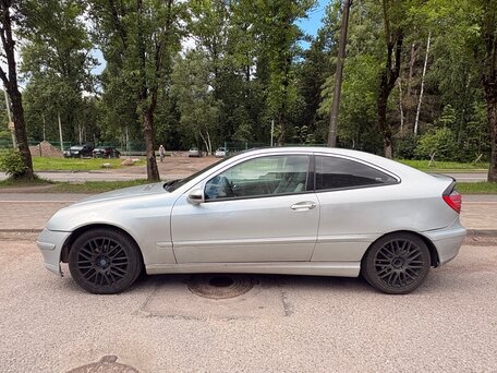 2002 Mercedes-Benz C-Класс 180 II (W203), серебристый, 450000 рублей, вид 4