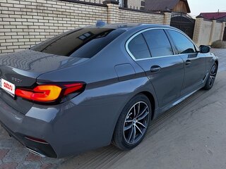 2020 BMW 5 серии 520i VII (G30/G31/G38) Рестайлинг, серый, 4700000 рублей, вид 5