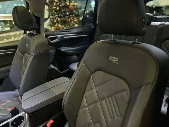 2025 Volkswagen Talagon I Рестайлинг, чёрный, 6978000 рублей - вид 3
