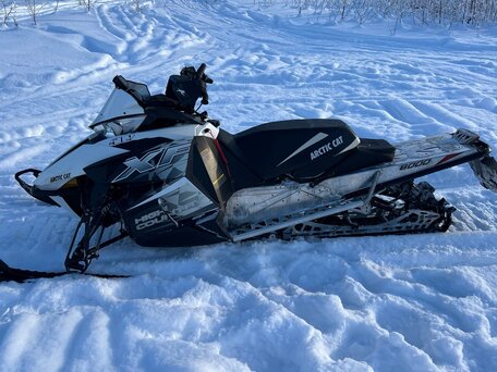 2015 Arctic Cat XF-Series, белый, 900000 рублей, вид 2