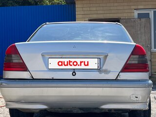 1998 Mercedes-Benz C-Класс 180 I (W202) Рестайлинг, серебристый, 265000 рублей, вид 2