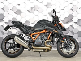 2020 KTM 1290 Super Duke R, чёрный, 1285000 рублей, вид 3
