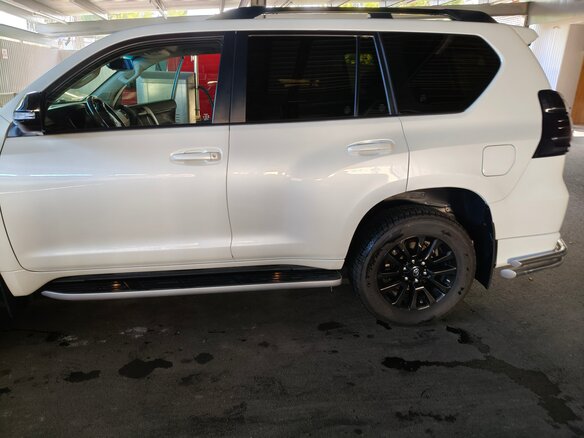 2021 Toyota Land Cruiser Prado 150 Series Рестайлинг 3, белый - вид 3