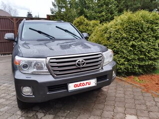2013 Toyota Land Cruiser 200 Series Рестайлинг 1, серый, 3600000 рублей, вид 1