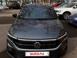 2021 Volkswagen Polo VI, серый, 1890000 рублей, вид 1